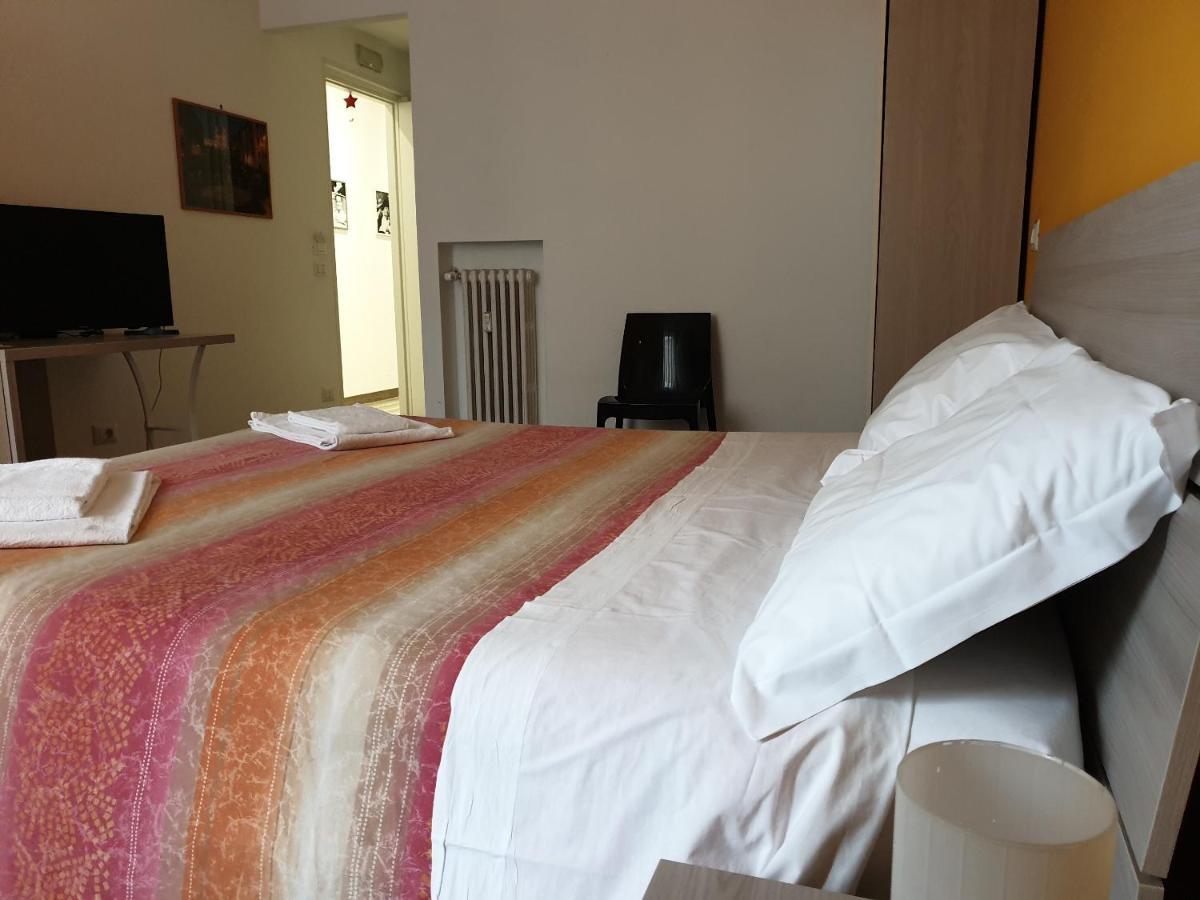 Holidays In Rome - Guesthouse מראה חיצוני תמונה